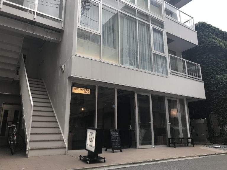 テレワーク可能なゲストハウス「TIME SHARING STAY 浅草」 在宅に飽きた人必見!浅草のおしゃれホステルでテレワーク|TIME SHARING|タイムシェアリング |スペースマネジメント|あどばる|adval|SHARING